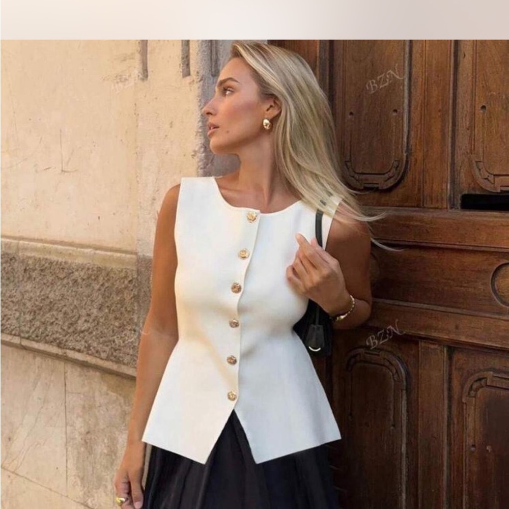 SHEIN White Buttoned Tank Top